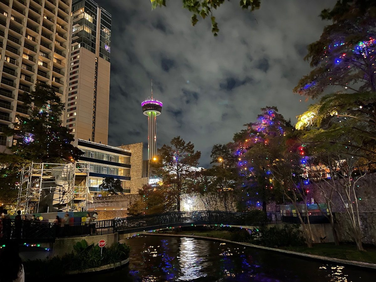 Just 13 minutes to the River Walk